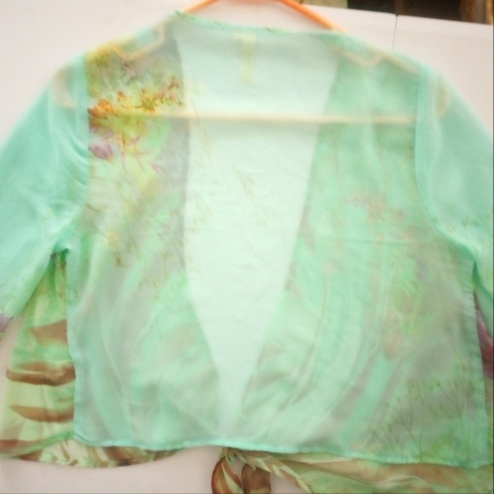 Light Boho Flowy Cover Up - Picture 4 of 4